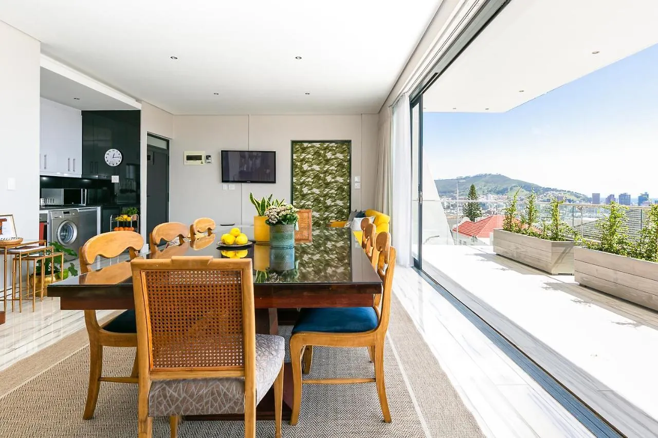 Apartment Cambridge Suites -#1 Spectacular Balcony Cape Town